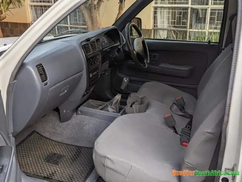 2003 Toyota Hilux KZ-TE Raider used car for sale in Kempton Park ...