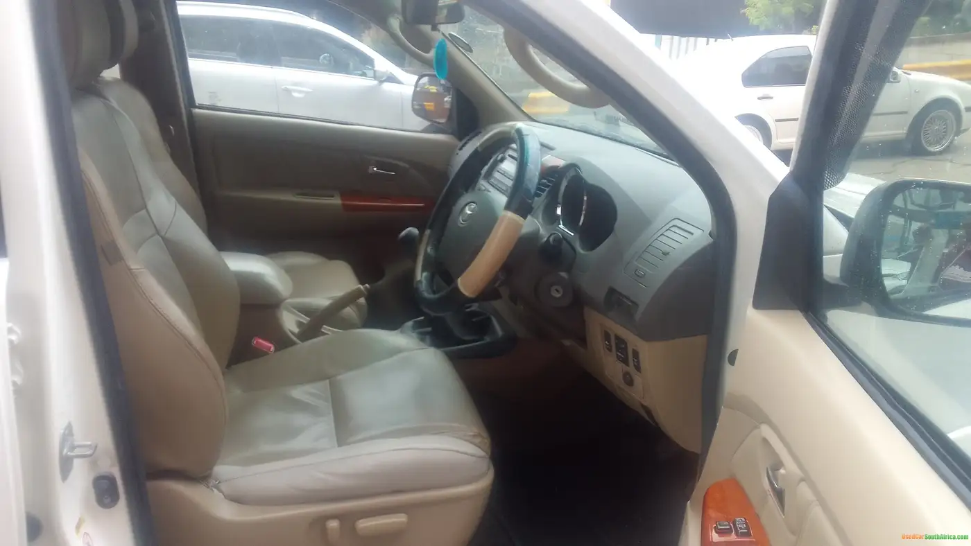 2011 Used Toyota Fortuner 3.0 D4D For Sale  #8
