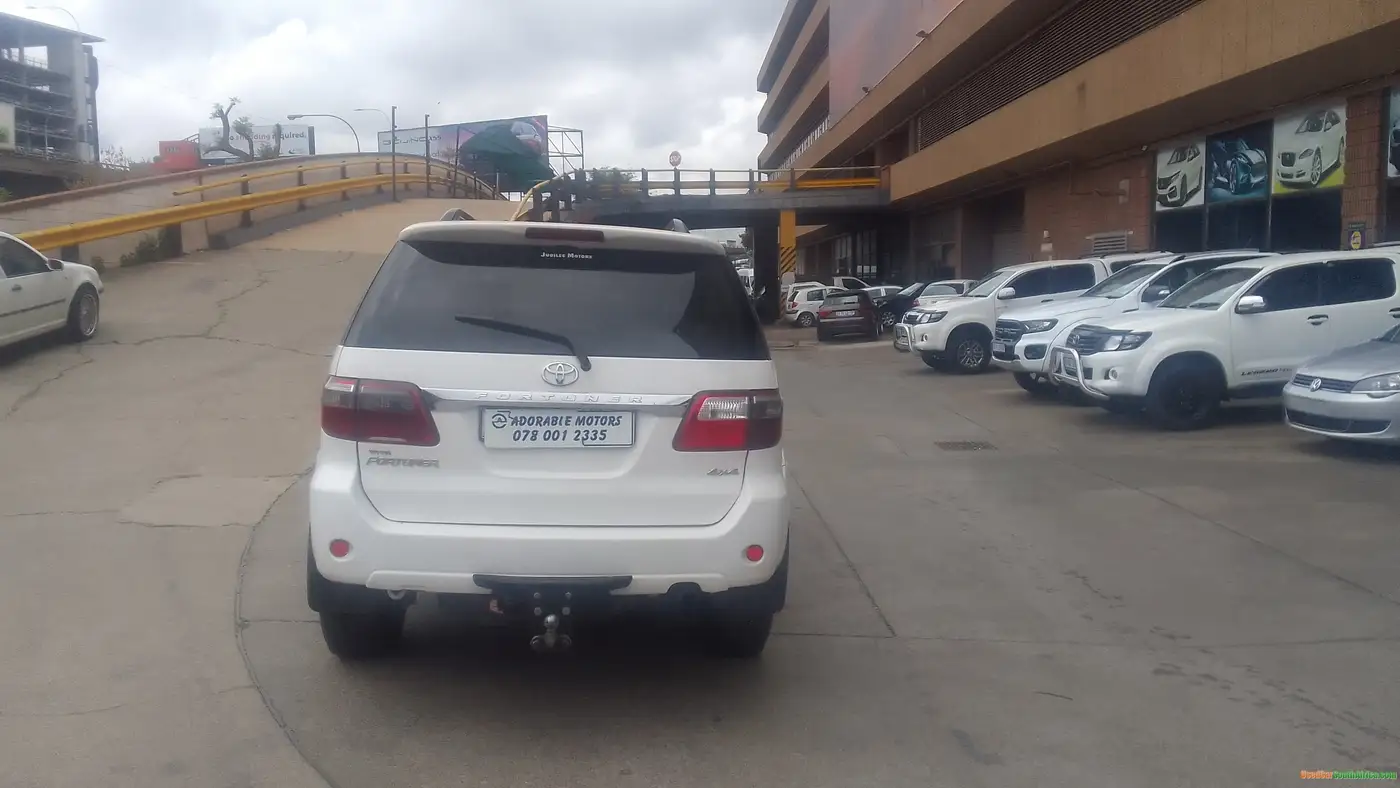 2011 Used Toyota Fortuner 3.0 D4D For Sale  #4
