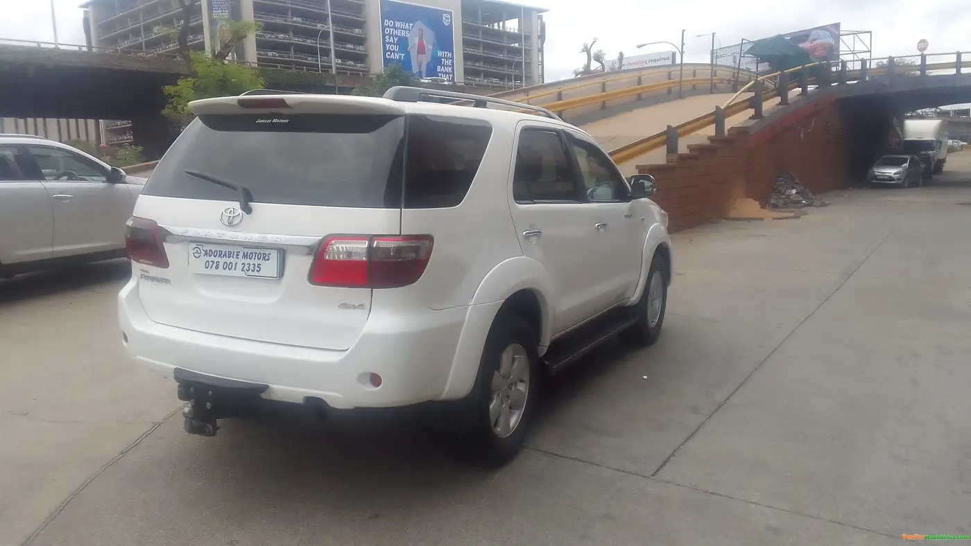2011 Used Toyota Fortuner 3.0 D4D For Sale  #3