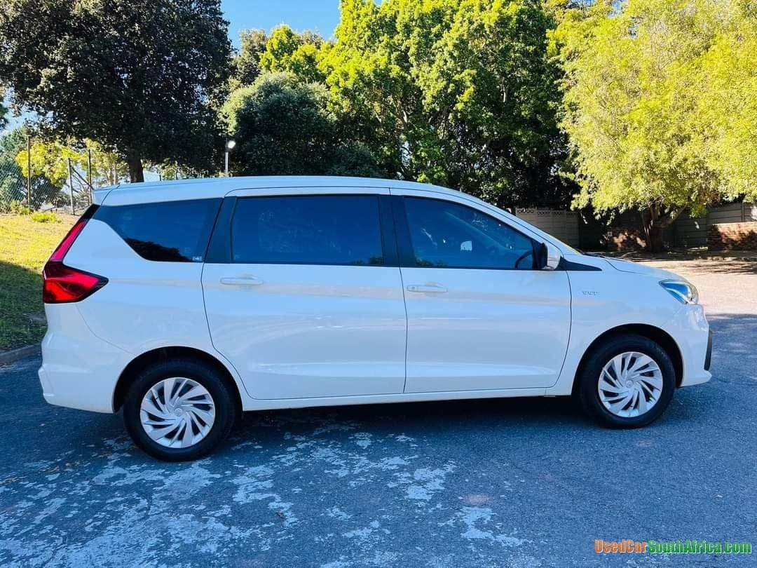 7 seater car toyota rumion price