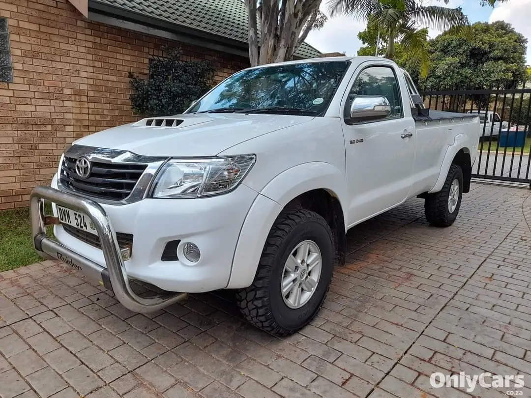 2015 Used Toyota Hilux 3.0 D4D Raider 4x4 For Sale #1