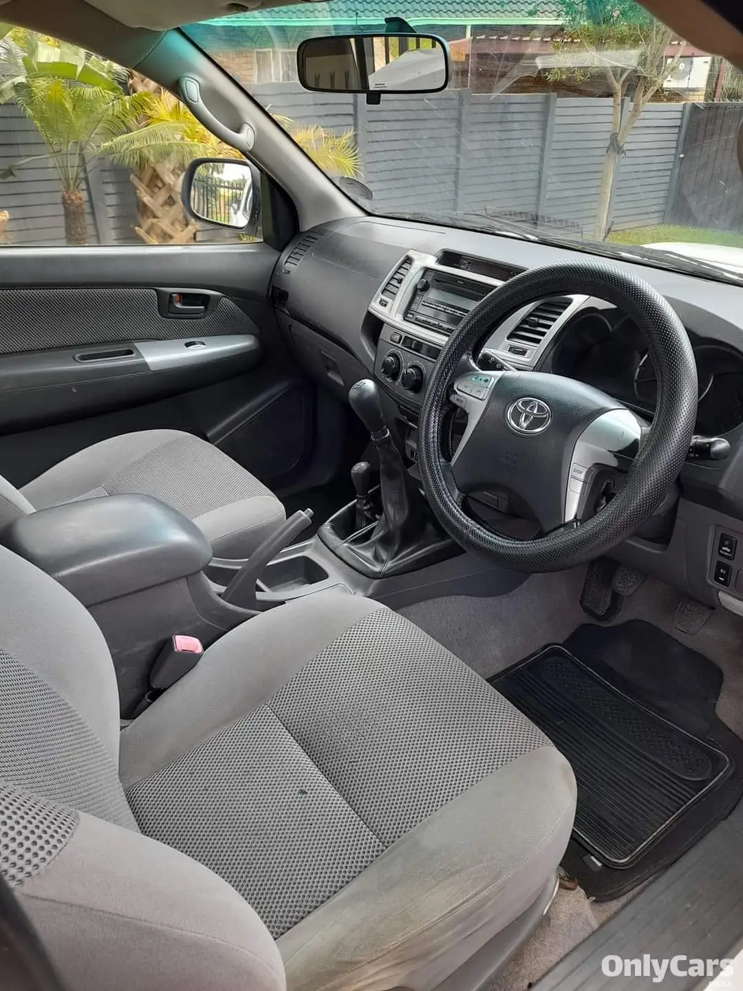 2015 Used Toyota Hilux 3.0 D4D Raider 4x4 For Sale #8