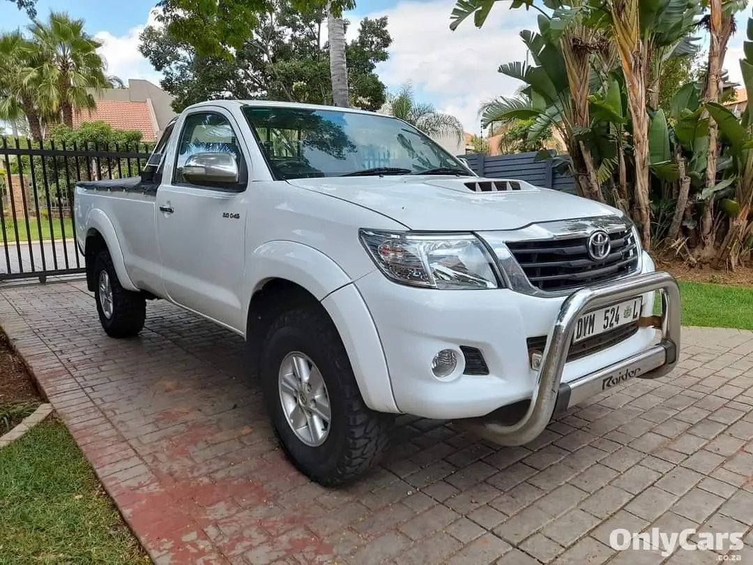 2015 Used Toyota Hilux 3.0 D4D Raider 4x4 For Sale #9