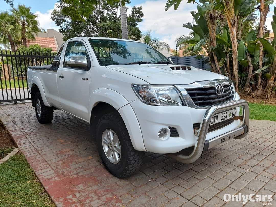 Toyota Hilux 2012: Ketahanan dan Keandalan yang Teruji, Ditunjang Under Guard yang Tangguh