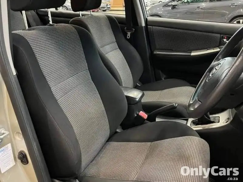 2005 Used Toyota RunX 1.6 RS For Sale  #10