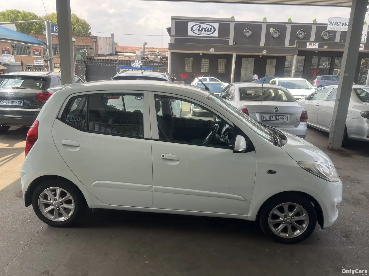 2012 Used Hyundai i10 For Sale  #4