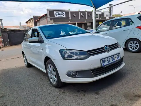 Volkswagen Polo 1.6 tdi sedan