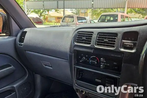 2000 Used Toyota Hilux 3.0 KZ-TE Raider Raised For Sale  #20