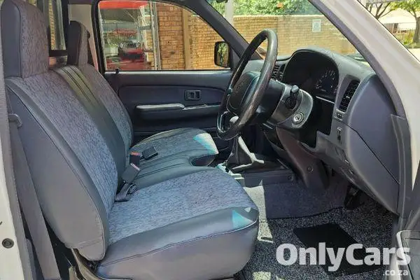 2000 Used Toyota Hilux 3.0 KZ-TE Raider Raised For Sale  #17