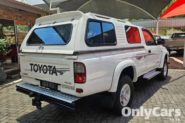 2000 Used Toyota Hilux 3.0 KZ-TE Raider Raised For Sale  #4