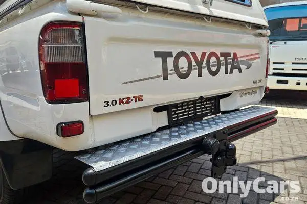 2000 Used Toyota Hilux 3.0 KZ-TE Raider Raised For Sale  #9