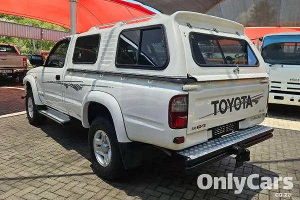 2000 Used Toyota Hilux 3.0 KZ-TE Raider Raised For Sale  #3