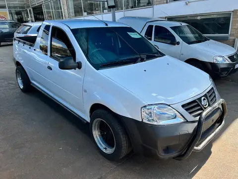 Nissan NP200