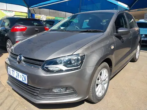 Volkswagen Polo Vivo 1.4 hatchback 