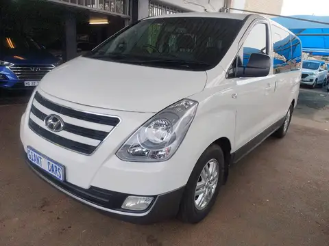 Hyundai H-1 VAN H1 9 seaters