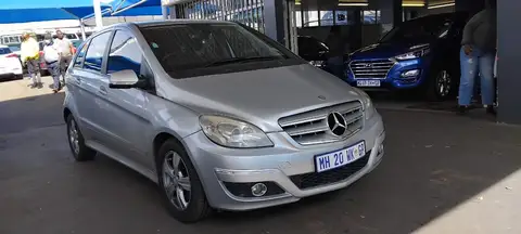 Mercedes Benz B-Class B200