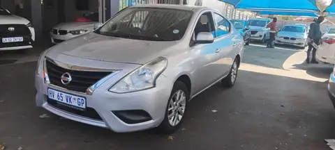 Nissan Almera