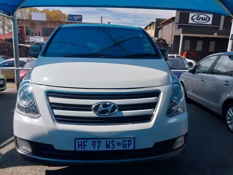 Hyundai H-1 VAN