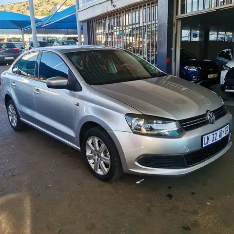 Volkswagen Polo 1.6 sedan 