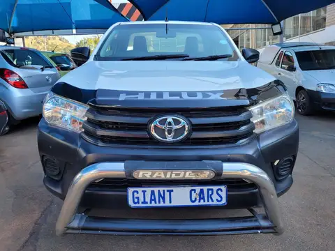 Toyota Hilux Single Cab VVTi S A/C