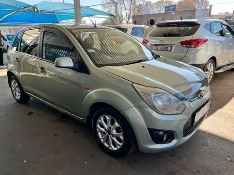 Ford Figo 1.4 hatchback 