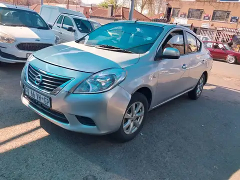 Nissan Almera 1.5 Automatic 