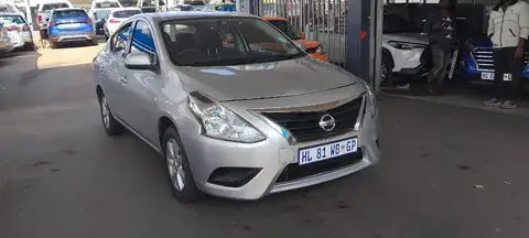Nissan Almera
