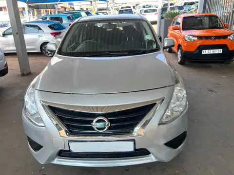 Nissan Almera