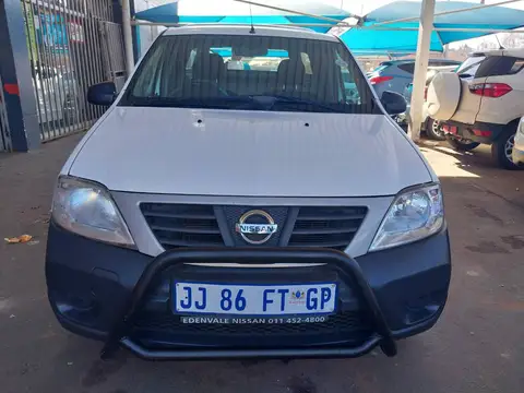 Nissan NP200