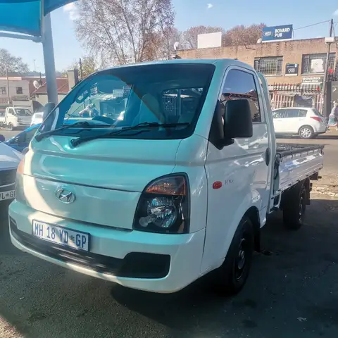 Hyundai H100