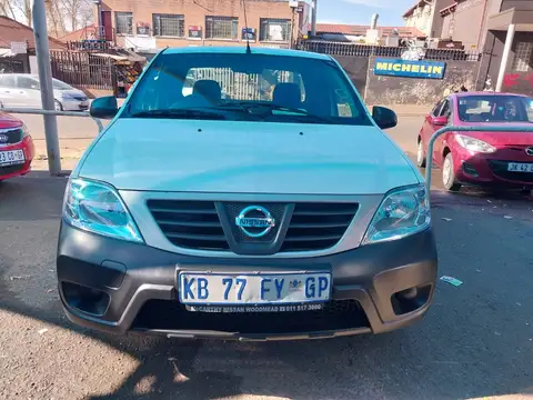 Nissan NP200