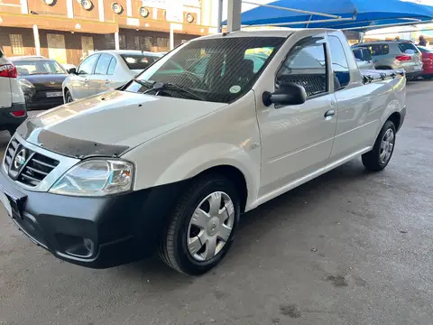 Nissan NP200