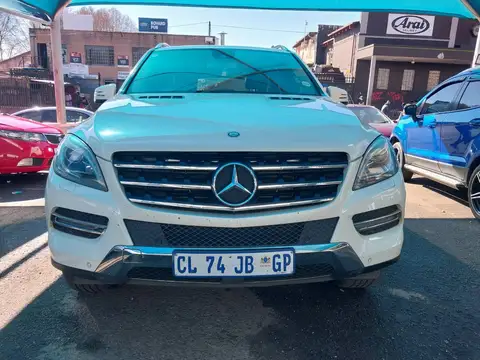Mercedes Benz ML-Class ML350