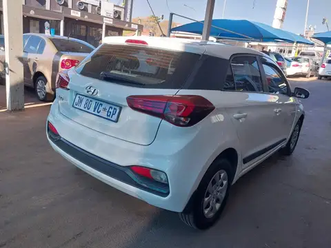 Hyundai i20 1.4 fluid 
