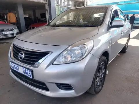Nissan Almera 1.5 Manual