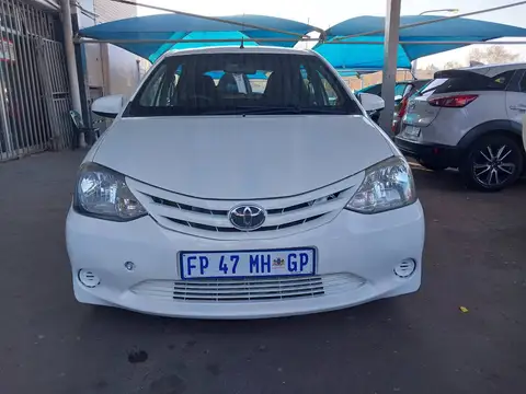 Toyota Etios  1.4 hatchback 