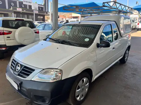 Nissan NP200