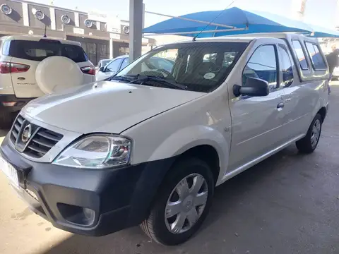 Nissan NP200
