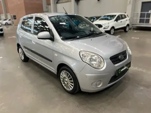 Kia Picanto 1.1 STRIKER A/T