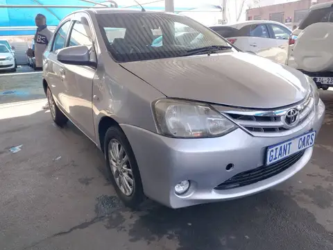 Toyota Etios  1.5 Sedan
