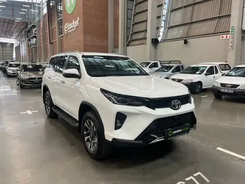 Toyota Fortuner 2.4GD-6 R/B A/T