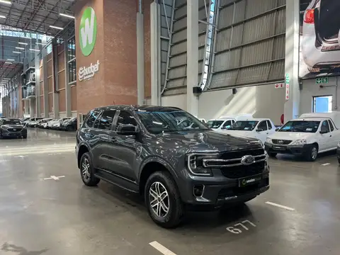 Ford Everest 2.0D BI-TURBO XLT A/T