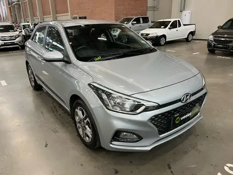 Hyundai i20 1.4 FLUID A/T
