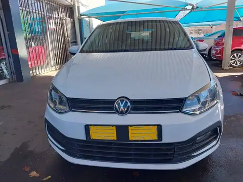 Volkswagen Polo Vivo 1.4 hatchback 