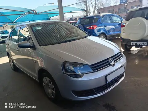 Volkswagen Polo Vivo 1.4 sedan 