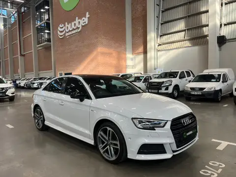 Audi A3 1.4T FSI STRONIC (35 TFSI)