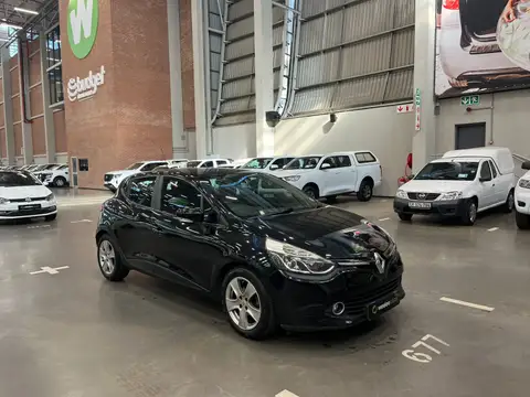 Renault Clio IV 900 T EXPRESSION 5DR (66KW)