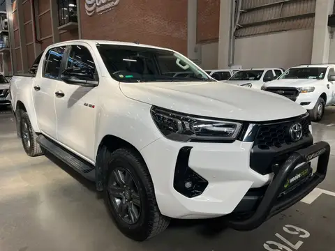 Toyota Hilux 2.8 GD-6 RAIDER 4X4 A/T P/U D/