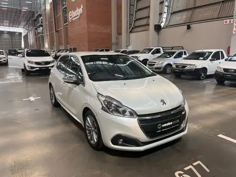 Peugeot 208 ALLURE 1.2 PURETECH 5DR
